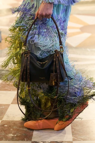 Look 98